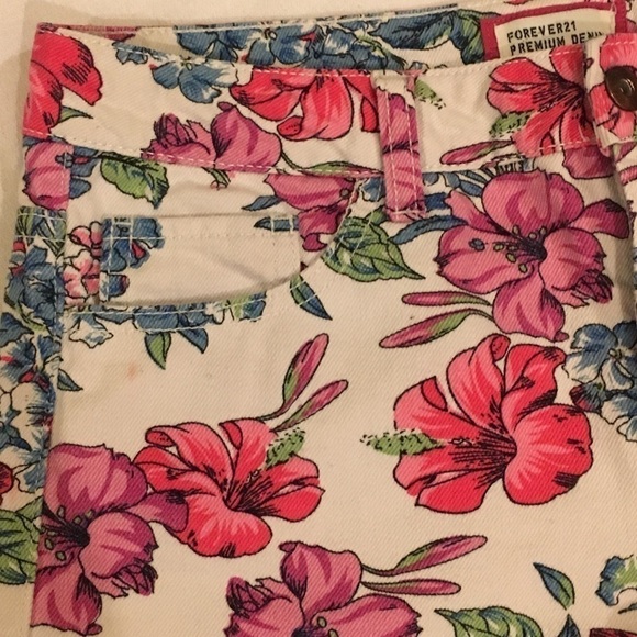 Forever 21 Floral Premium Denim Size 28 - Picture 3 of 5